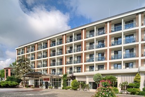 Klinika Uzdrowiskowa "Pod Tężniami" im. Jana Pawła II